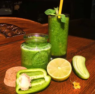 Зеленый гаспачо (Дачный смузи)