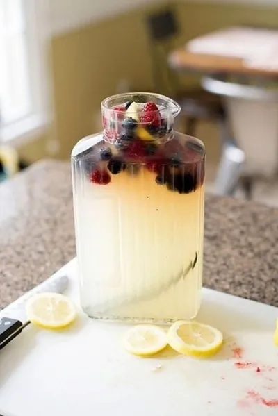 Ванильно-ягодный лимонад