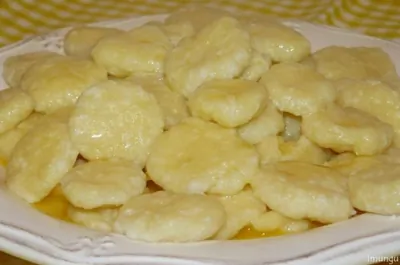 Вареники с творогом (сладкие)