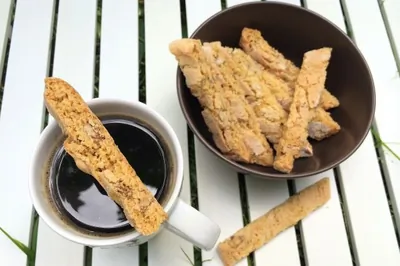 Кукурузные бискотти с грецким орехом