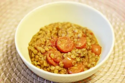 Чечевица в томатном соусе