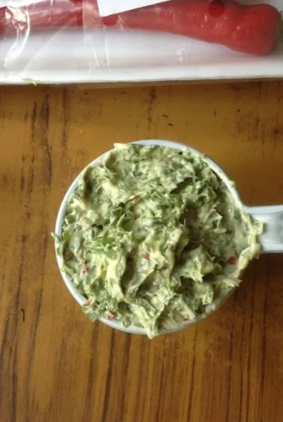 Масло с корешками и зеленью (Kreuterbutter)