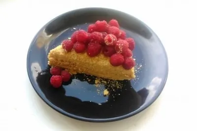 «Наполеон» и с клубничной прослойкой