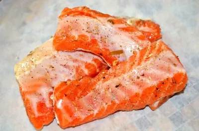 Малосольные брюшки семги