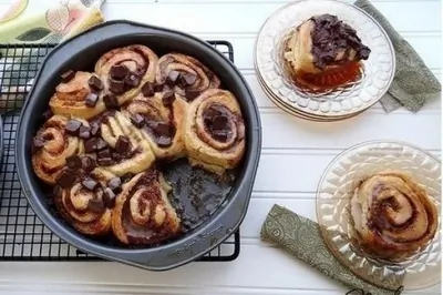 Шоколадные булочки с корицей