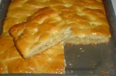 Пирог на дрожжевом тесте с курицей и картофелем