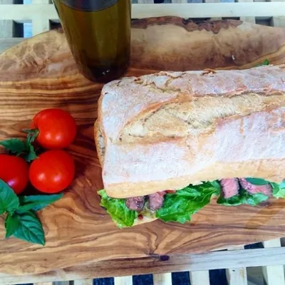 Чиабатта со стейком и овощами