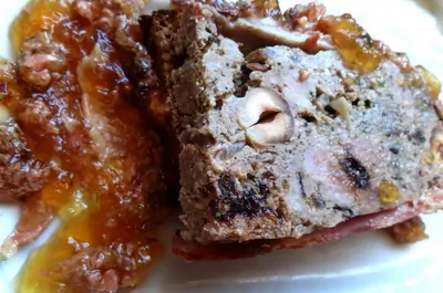 Паштет мясной запеченный с орехами и черносливом