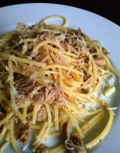 Спагетти с тунцом