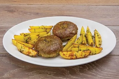 Свиные котлеты с тархуном и картофелем