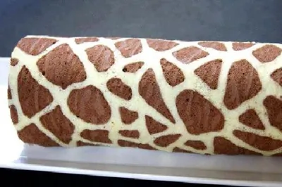 Бисквитный рулет со сгущенкой