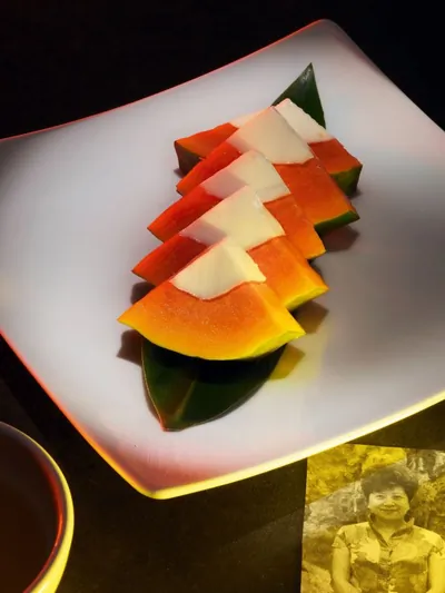 Папайя с молочным желе