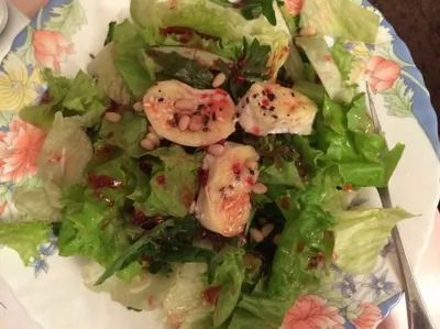 Жареный камамбер с малиновым соусом