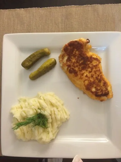 Куриный эскалоп с картофельным пюре