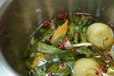 Ароматное масло с травами и чесноком