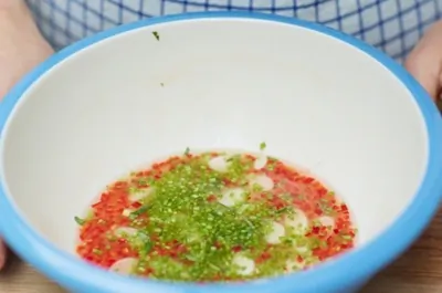 Быстрое севиче из семги, креветок и гребешка