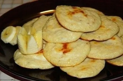 Творожно-банановые лепешки