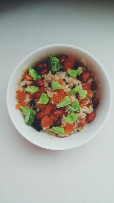 Овсяная каша с сухофруктами