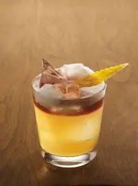 Коктейль «Нью-Йорк-сауэр» (New York Sour)