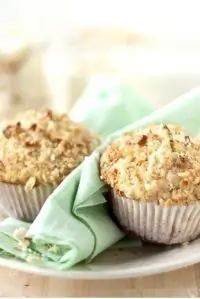 Маффины с грушей и миндалем