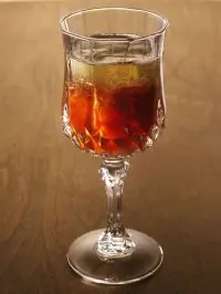 Коктейль «Кир-рояль» (Kir Royal)