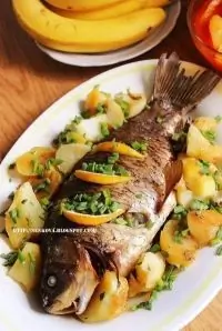 Запеченный карп с грибами