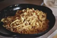 Феттучини с морепродуктами в сливочном соусе