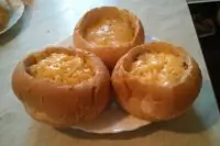 Жульен с курицей в булочках