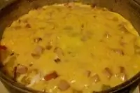 Омлет с овощами и ветчиной