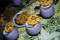 Суп-капучино из краснокочанной капусты с вафлями из пармезана