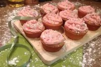 Клубничные капкейки