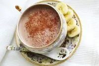 Шоколадно-банановый коктейль с медом