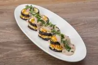 Башенки из баклажанов с тыквой, гранатом, мятой и козьим и сыром