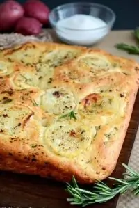 Фокачча с картофелем и розмарином