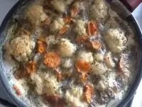 Цветная капуста в плавленном сыре с базиликом