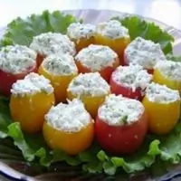 Запеченный перец, фаршированный брынзой