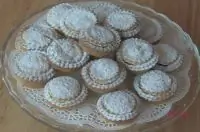 Рождественские корзиночки с джемом