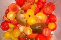 Салат с черри и салатной смесью