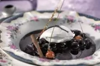 Вишневое мороженое с ликером «Амаретто»