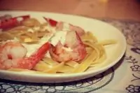 Паста с креветками и сметанным соусом