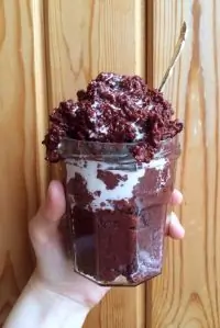 Овсяная каша со свеклой и шоколадом