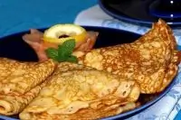 Тонкие ажурные блинчики с кипятком