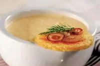 Сырный крем-суп с гренками