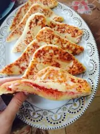 Лепешки с сыром и ветчиной