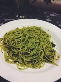 Паста с зеленью и чесноком