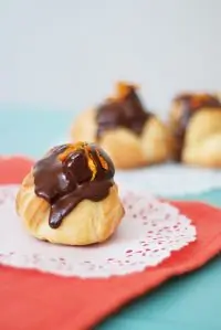 Профитроли с апельсиновым заварным кремом