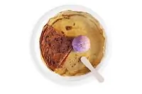 Мороженое на зеленом чае с голубым сыром и чайные блины