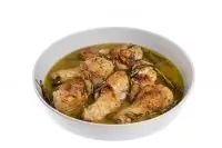 Цыпленок с розмарином и белым вином