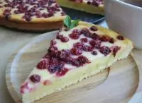 Брусничный пирог