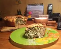 Пирог со щавелем, сыром и яйцами